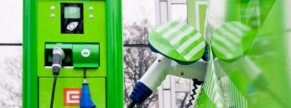 První dobíjecí stanice pro elektromobily firmy ČEZ. Foto: ČEZ První dobíjecí stanice pro elektromobily firmy ČEZ. Foto: ČEZ
